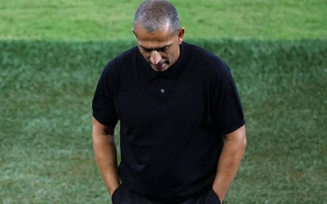 前代未聞な更迭劇はなぜ起きた？　悪夢の惨敗から24時間でチュニジアが監督交代の“大ナタ”を振るった舞台裏「根深い問題は解決されない」【W杯】