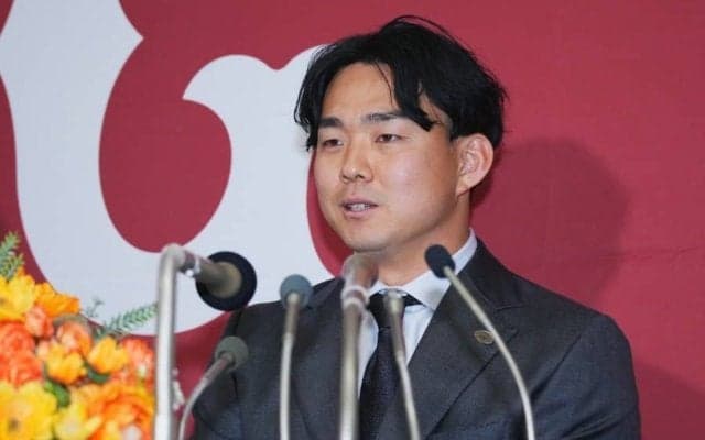 小笠原慎之介、巨人入団は「大変光栄」　2年ぶりのNPB復帰…軽快トーク健在「緊張しています」