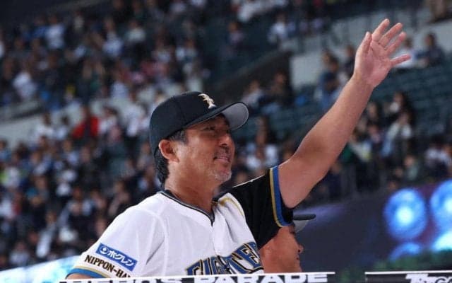 日本ハム「ガッツ登場で涙」レジェンドＯＢの帰還にファン歓喜「久々に生ガッツ見れた」２００６年日本一メンバー　当時のユニ姿＆登場曲に大歓声