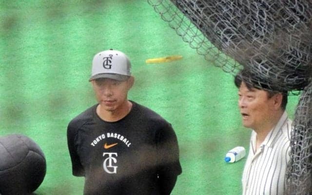 巨人・橋上監督代行が異例の３軍視察　２４日の雨天中止でできた時間を有効活用　残留中の吉川とも会話