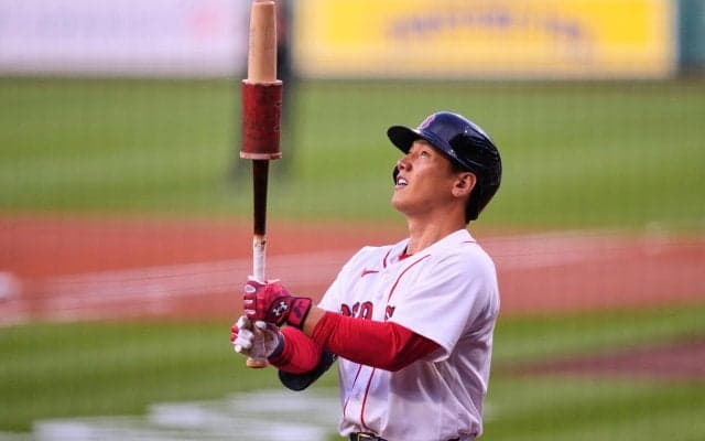 吉田正尚「１番DH」で３試合ぶり出場も３打数無安打で打率.237　８回に代打送られ途中交代
