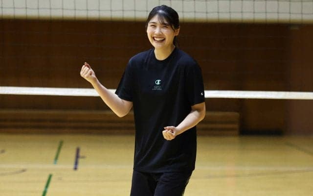 暑さに負けず、全力でバレーを楽しむために。黒後愛が推す Champion の持続冷感ウェア