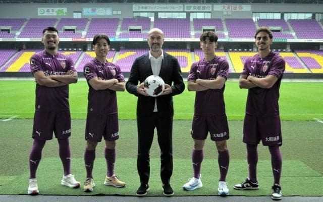 サッカーJ1京都サンガが新体制を発表　監督にポポビッチ氏