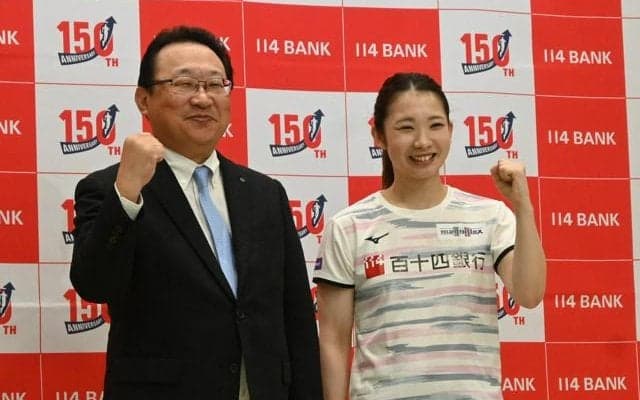 バドミントン松友選手とスポンサー契約　百十四銀、地域振興へタッグ