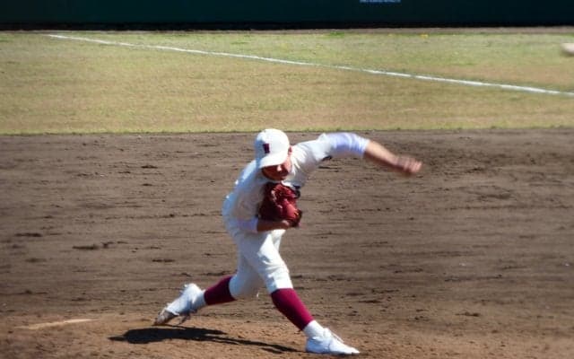 早稲田実が八王子の反撃をしのいで3回戦進出！ノーシードから躍進を狙う【東京】