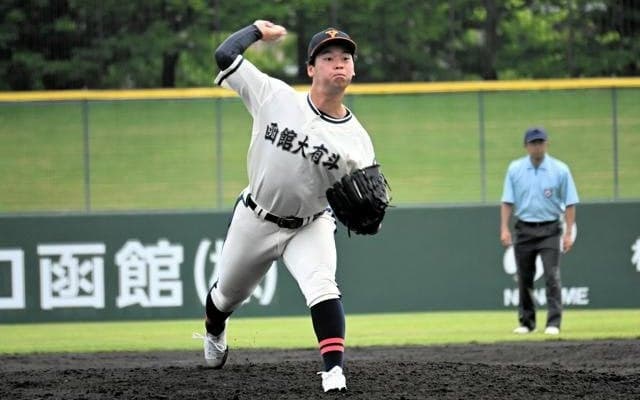 八回に登板した息子　演奏曲の指示出す教諭の父　親子で目指す甲子園