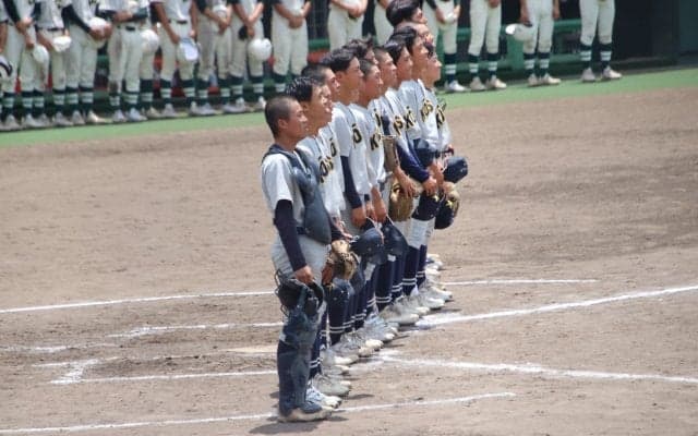 「ミラクル甲西」と呼ばれた県立校が逆転勝ちで3年ぶりの夏1勝！元エースのが殊勲の一打を放つ【滋賀】
