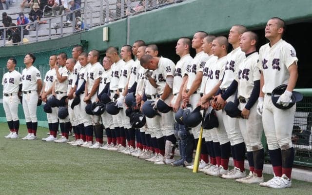 センバツ出場の北照が4回戦敗退…指揮官は4点を返した9回の反撃を称える【北海道】