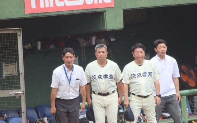 佼成学園、往年の大投手に捧げるコールド発進！延長18回の因縁・国立相手に示した「めぐり合わせ」【東京】