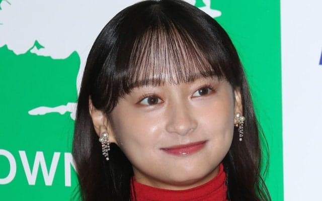【W杯】｢笑った時の顔そっくり｣影山優佳が実弟との準決勝ライブ観戦を“仲良し2ショット”で報告！｢姉弟で観戦いいね｣｢並ぶと姉弟だな｣