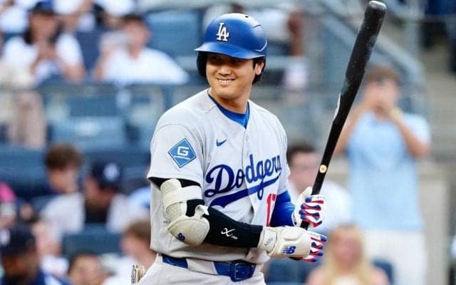 松井秀喜氏、大谷＆朗希出場のヤ軍戦に登場　NY大歓声…場内ビジョンに映し出される