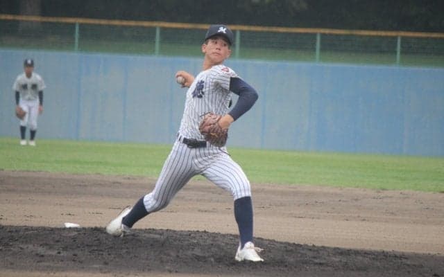 明徳義塾に期待の“スーパー1年生”登場！名将・馬淵監督も称賛した最速144キロ右腕が2年ぶりの聖地へ導く！