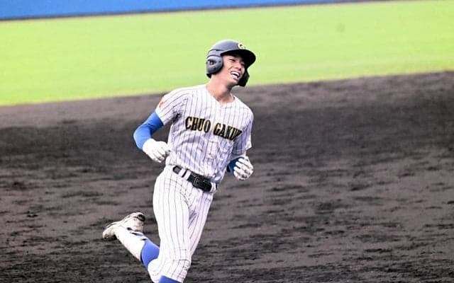 中央学院を目覚めさせた、石井主将の一発　「諦めぬ」連打で追い上げ