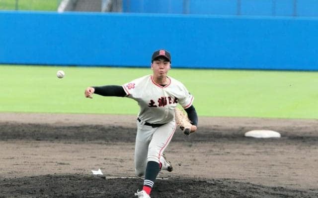149キロの直球連発で全開　1球に泣いた土浦日大・小池投手