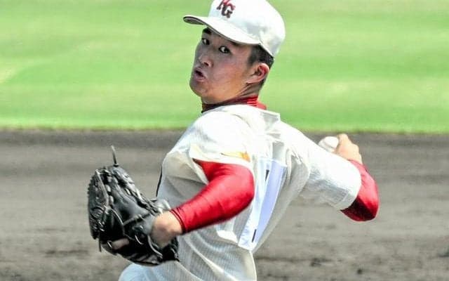 春の近畿王者に直球勝負　関西学院の本塚投手「投げきって自信」