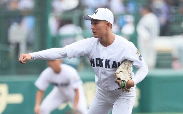 優勝候補・北海が駒大苫小牧に屈して準決勝敗退…155キロ右腕が悔しい3失点【北海道】