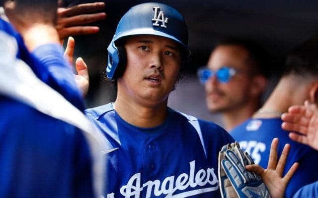 大谷翔平、全力疾走で左足でベースを踏んだ瞬間に体勢が崩れ…一瞬ヒヤリ　３打席目に一ゴロ