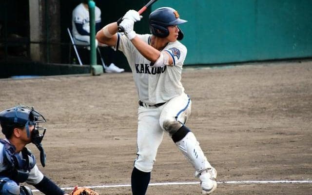 「仕事をする」打球はセンター越え　二塁打放った佐伯鶴城の嶋原選手