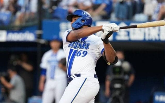 DeNA新助っ人が「マジでバケモン」　甲子園“絶望”の爆速弾…15戦4HR、OPS.998の衝撃