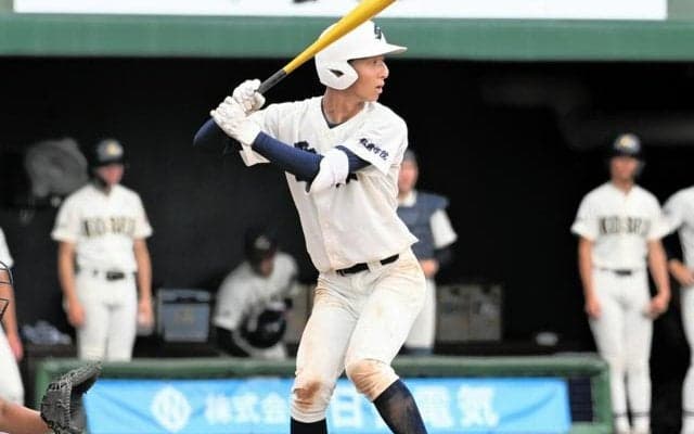 青森大会の決勝展望　足でかき回す聖愛か、打線切れ目ない青森山田か
