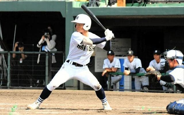 「逆転の浜商」背負い　九回に適時打放った中山主将「意地見せる」