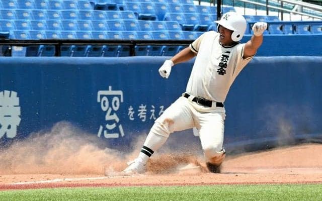 エースを鼓舞する4番の役割全う　二松学舎大付・早坂選手が雄たけび