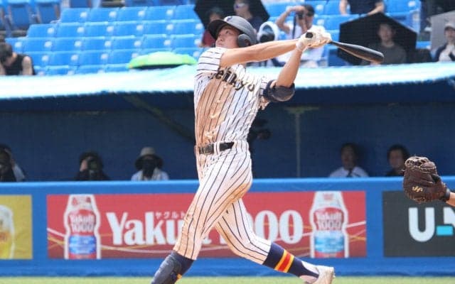 帝京が執念の逆転勝ち！8回に目代の同点弾から一挙4得点…最大5点差ひっくり返して2年ぶりベスト4進出【東東京】