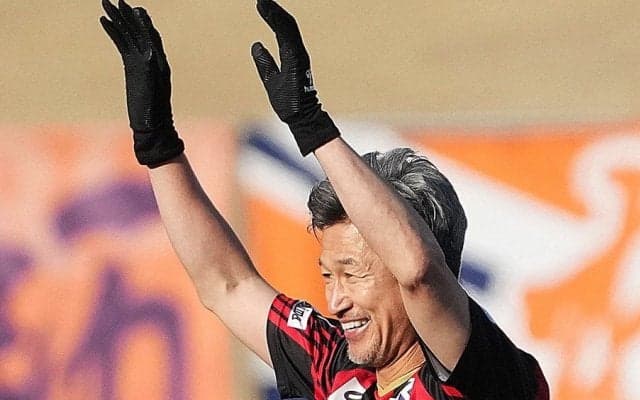 ｢メッシ級ポジショニング｣｢嗅覚は衰えない｣59歳カズの歴史的ゴール、対戦チームの“漢気”に称賛の嵐｢相手ゴールなのに｣｢感謝しかない｣