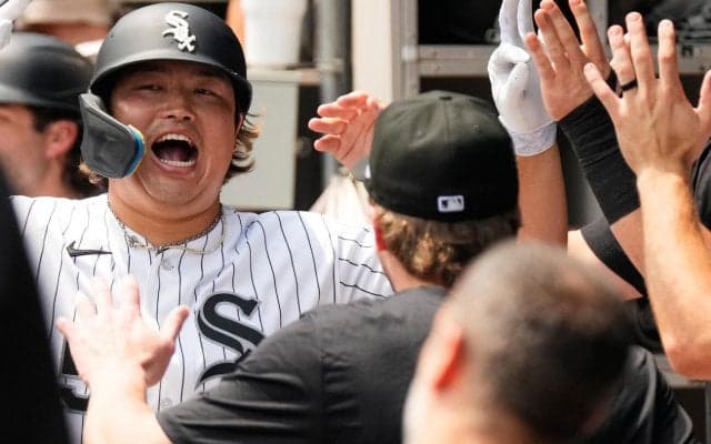 村上宗隆２カ月ぶり２発、両親を帰らせるのか問われ「はい…待っているので」／一問一答