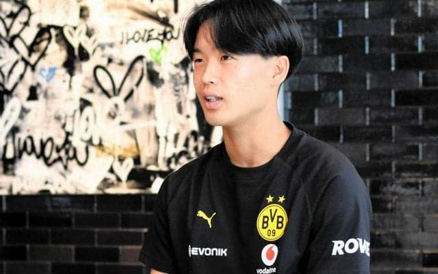 「18歳は若くない」　Jデビュー後、即ドルトムント加入の日本人