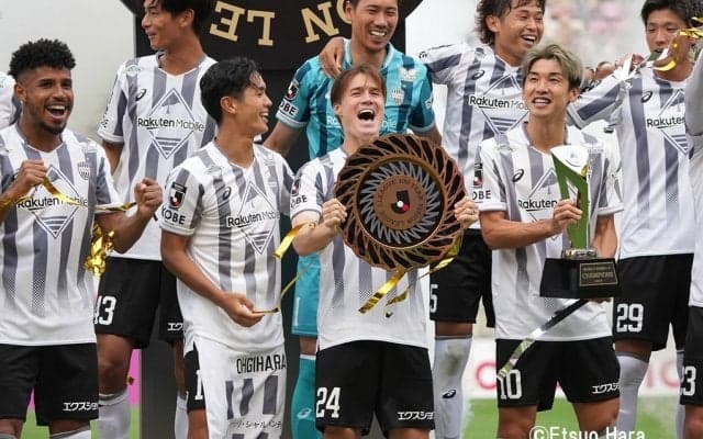 群雄割拠の西日本！ロペス加入も｢大迫次第｣の神戸、浅野＆川村復帰も｢ブレない｣広島、ミシャ名古屋は？【Jリーグ開幕｢初の秋春制｣の大激論】(2)