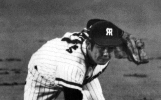 ２リーグ制へ移行後、唯一の防御率０点台は？　選手兼任監督の年に達成【プロ野球記録企画】