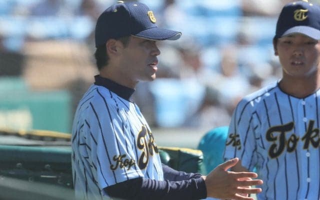 「慣れていない選手は一瞬で終わってしまう」東海大甲府 11年ぶり甲子園1勝の裏に元プロ監督のアドバイス【2026年夏甲子園】
