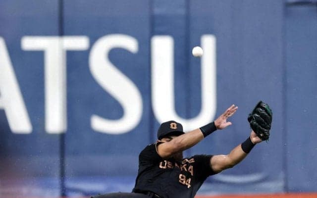 阪神２カード連続負け越し、巨人に同率首位に並ばれる　拙守＆拙攻に京セラドームため息
