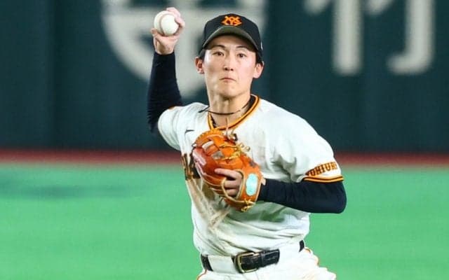 巨人・浦田、地面スレスレ美技は「鳥肌立った」　激しく転倒した極限守備に「命燃やしすぎ」