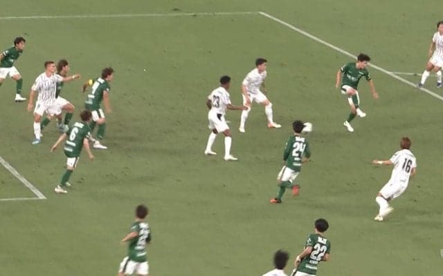「痛恨のミスやな」ヴェルディの天才MF、試合終了間際のクリアミスでまさかの失点献上「足攣ってたのに代われなかったからな」「責める奴はいねーだろ」ファンからは擁護の声