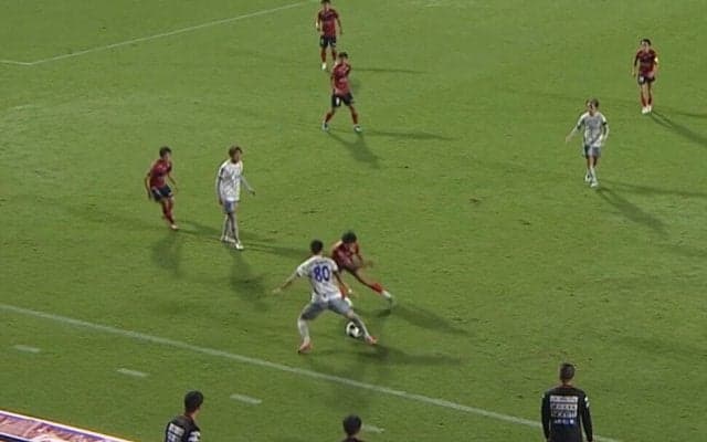 「レベルが違う」「ペドリやん」元レアルの神童がJデビュー戦で見せた“圧巻ボールキープ”にSNS衝撃「ちょっとうますぎへん？」