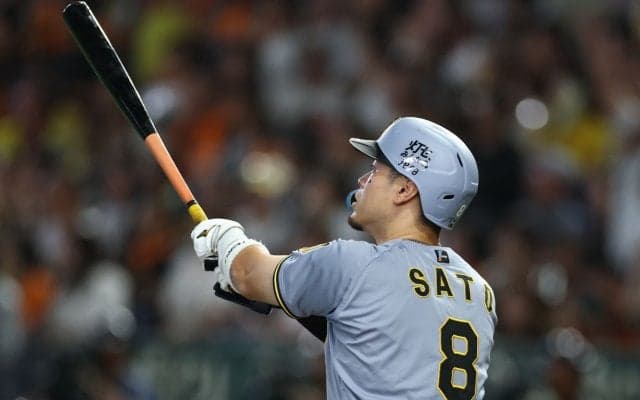 「正直この2人はレベルが違う…」真夏のGT決戦、森下翔太2発に佐藤輝明、特大看板弾の衝撃パフォに他球団ファンも脱帽　「ヤバすぎだろ」