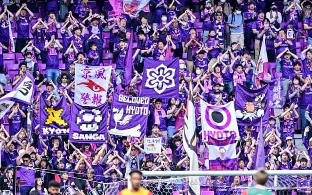｢最高のプレゼント企画｣J1京都が先着1万5000人に無料配布する“初心者歓迎シャツ”に大反響｢かっけえ｣｢表は日本、背中は世界！｣クラブ史上初のACLEへ