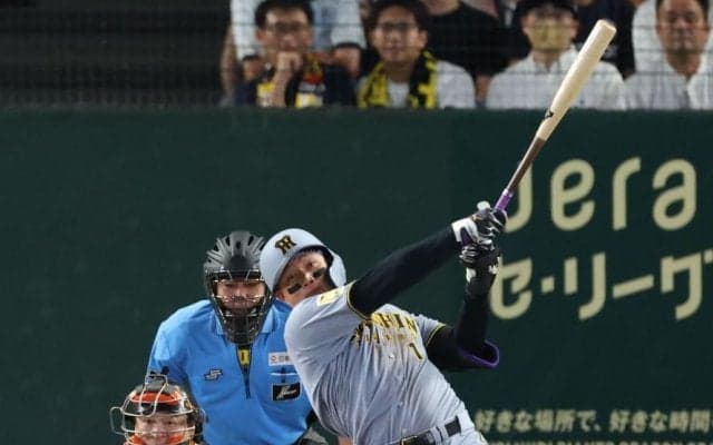 阪神・森下＆佐藤輝が２者連発　東京ドーム騒然　初のＧ戦２戦連続アベック　森下は２８号ソロをバックスクリーン右へ　佐藤輝は右越えに２５号ソロ