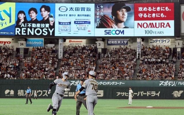 阪神が快勝　巨人との２ゲーム差は今季最大タイ　佐藤輝が２発＆森下と２戦連続アベック弾　先発・高橋は両リーグ最多１２勝目、６回１失点