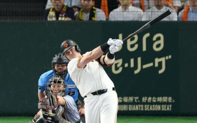 ２戦連発の巨人・ダルベック　虎の４番・佐藤輝を語る「失敗をしない、確実に仕留める」　メジャー２５９発の左打者との共通点も「コンタクトが非常に上手」