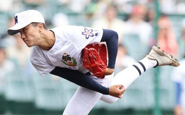 佐野日大の鈴木、16イニング目に初失点　今大会2つ目四球から
