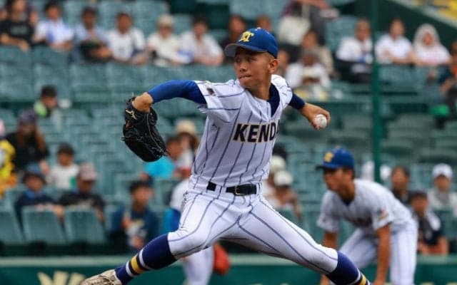 健大高崎が１２年ぶり２度目の８強！甲子園初の北関東隣県対決制す　４強進出なら同校初　１年生コンビが躍動　左腕の大橋が先発＆狩野がダメ押し適時打