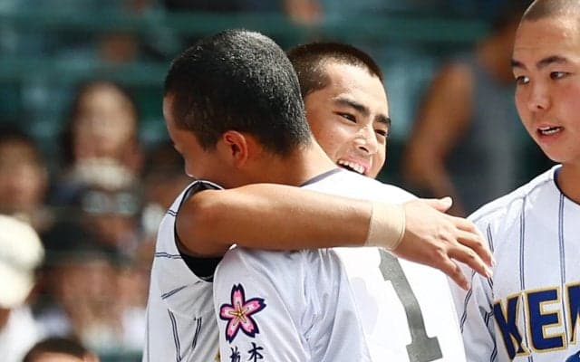 【甲子園】健大高崎が12年ぶり８強　佐野日大との北関東対決制す　４投手継投で逃げ切る