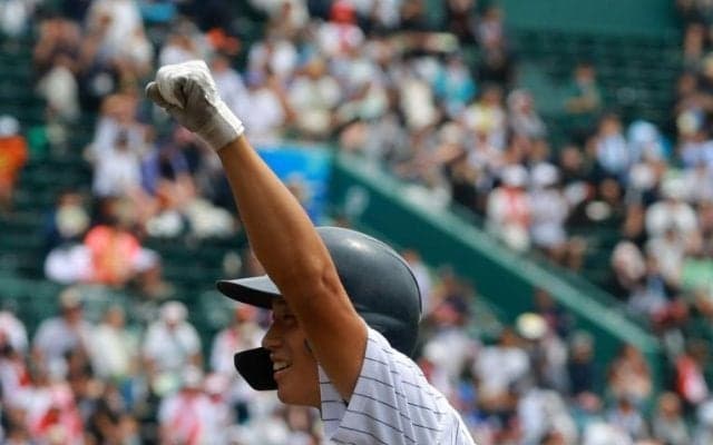 初出場・有明が３試合連続逆転勝利で劇的８強！八回に３安打４盗塁で４点奪取　高見監督「熊本の人に少しでも力になれば」熊本地震の被災地に届ける快勝