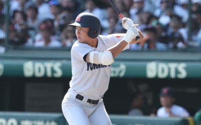 横浜の超高校級遊撃手が甲子園でも躍動！打撃では9打数4安打、守備では超強肩を披露