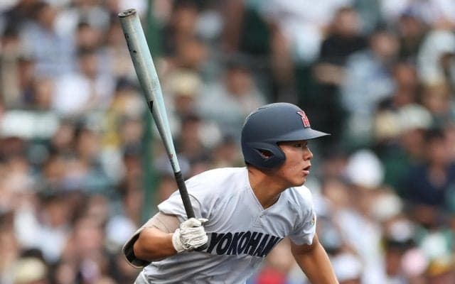 【甲子園】横浜・小野舜友主将「球種を問わずに思いきって振りにいき」３安打３打点で勝利に貢献