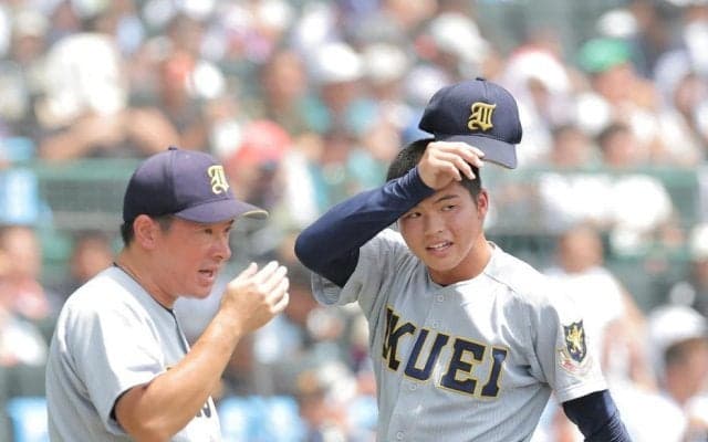 仙台育英がまさか初回に５失点　須江監督がベンチで厳しい表情　智弁和歌山に打者一巡の猛攻浴びる　３年ぶり４強へ暗雲