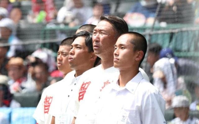 智弁和歌山が圧勝で５年ぶり４強進出！毎回の１８安打は低反発バット導入後、夏の甲子園タイ記録　中谷監督「まさかまさか」１１得点で仙台育英を攻略